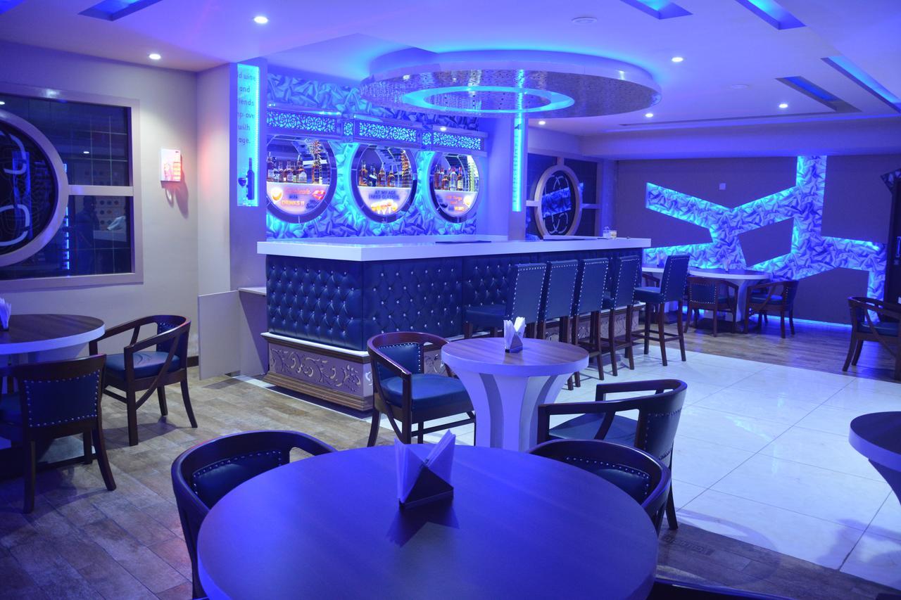 Phagwāra Hotel Ashish Continental מראה חיצוני תמונה