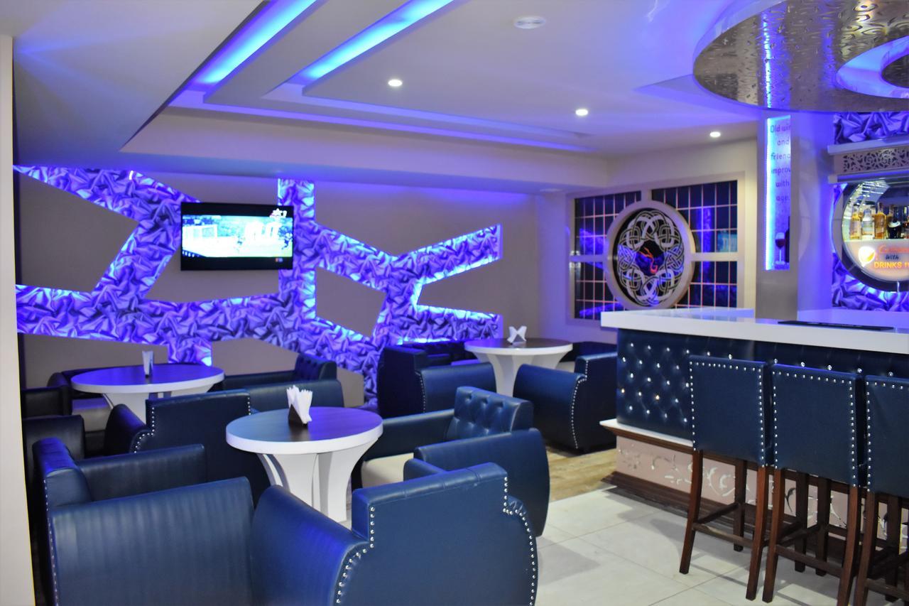 Phagwāra Hotel Ashish Continental מראה חיצוני תמונה