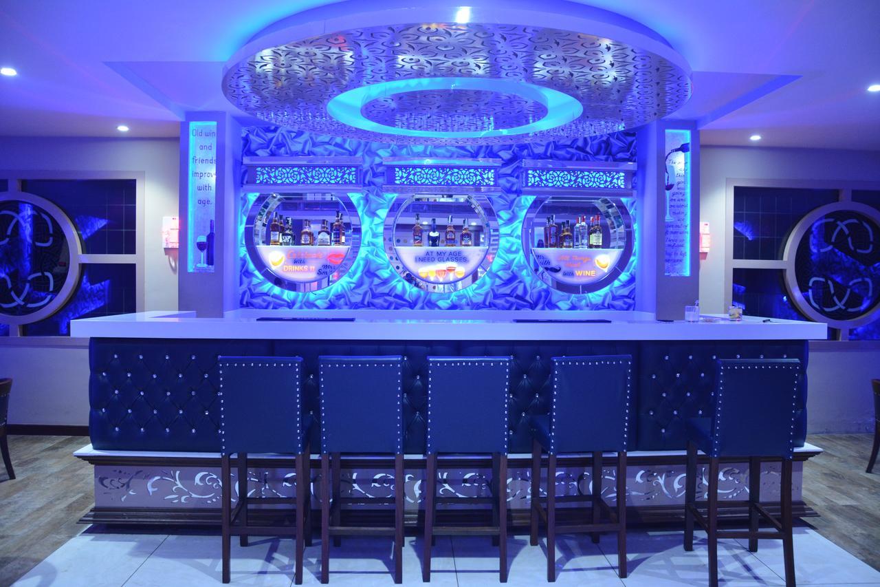 Phagwāra Hotel Ashish Continental מראה חיצוני תמונה