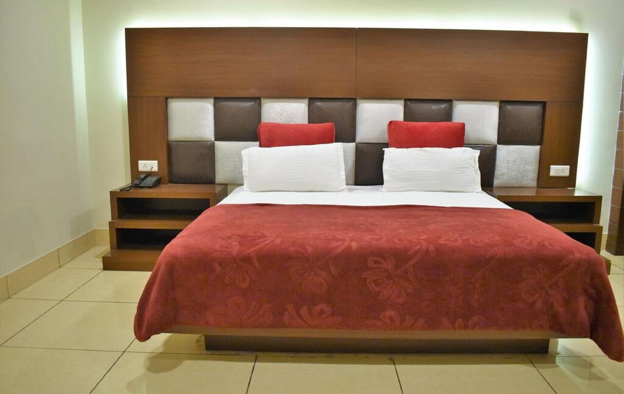 Phagwāra Hotel Ashish Continental מראה חיצוני תמונה